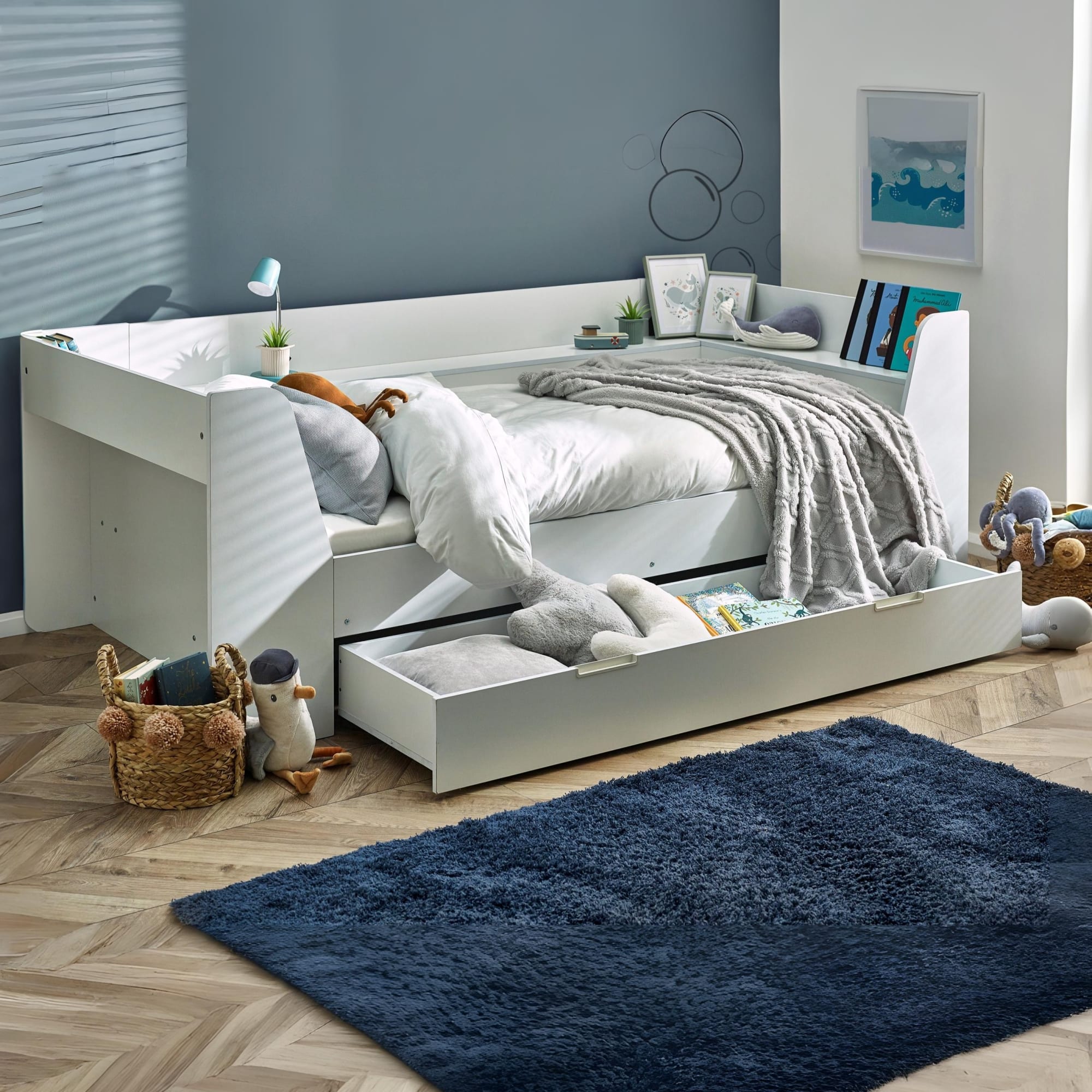 Cyclone Daybed All White