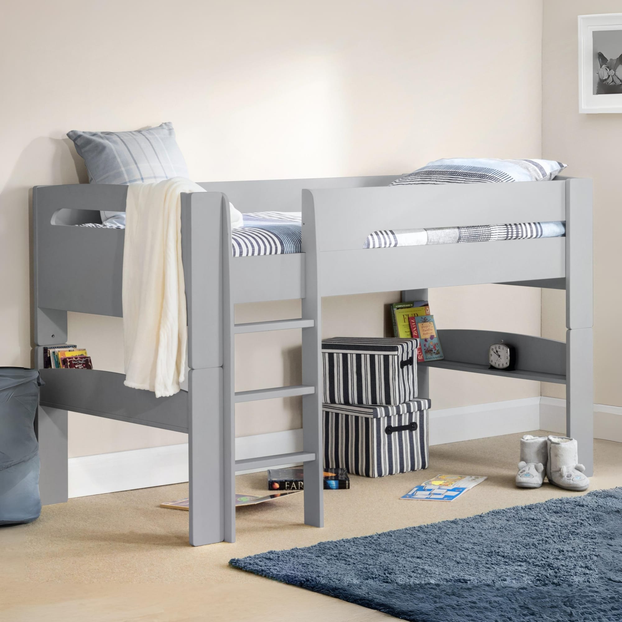 Pluto Mid Sleeper Dove Grey